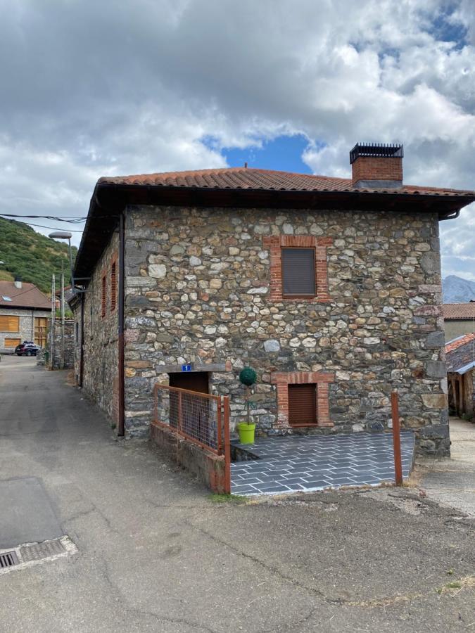Casa En Cofinal Villa ภายนอก รูปภาพ
